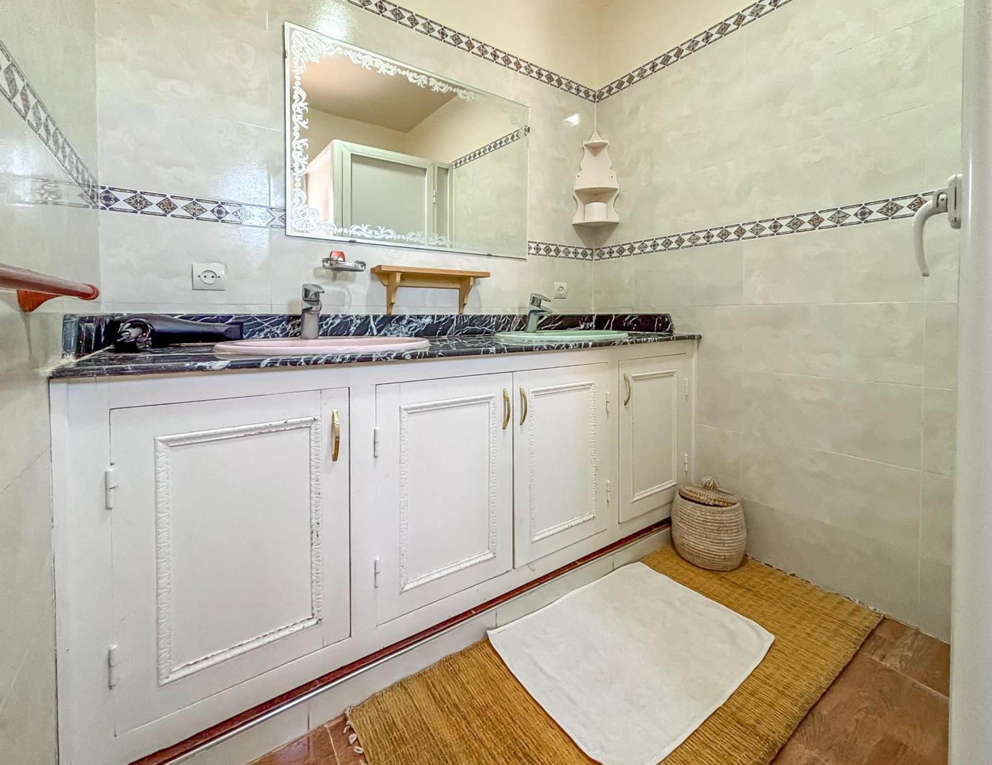 Le Bleu House Bed & Breakfast Sidi Abdallah Ghiat Exterior photo