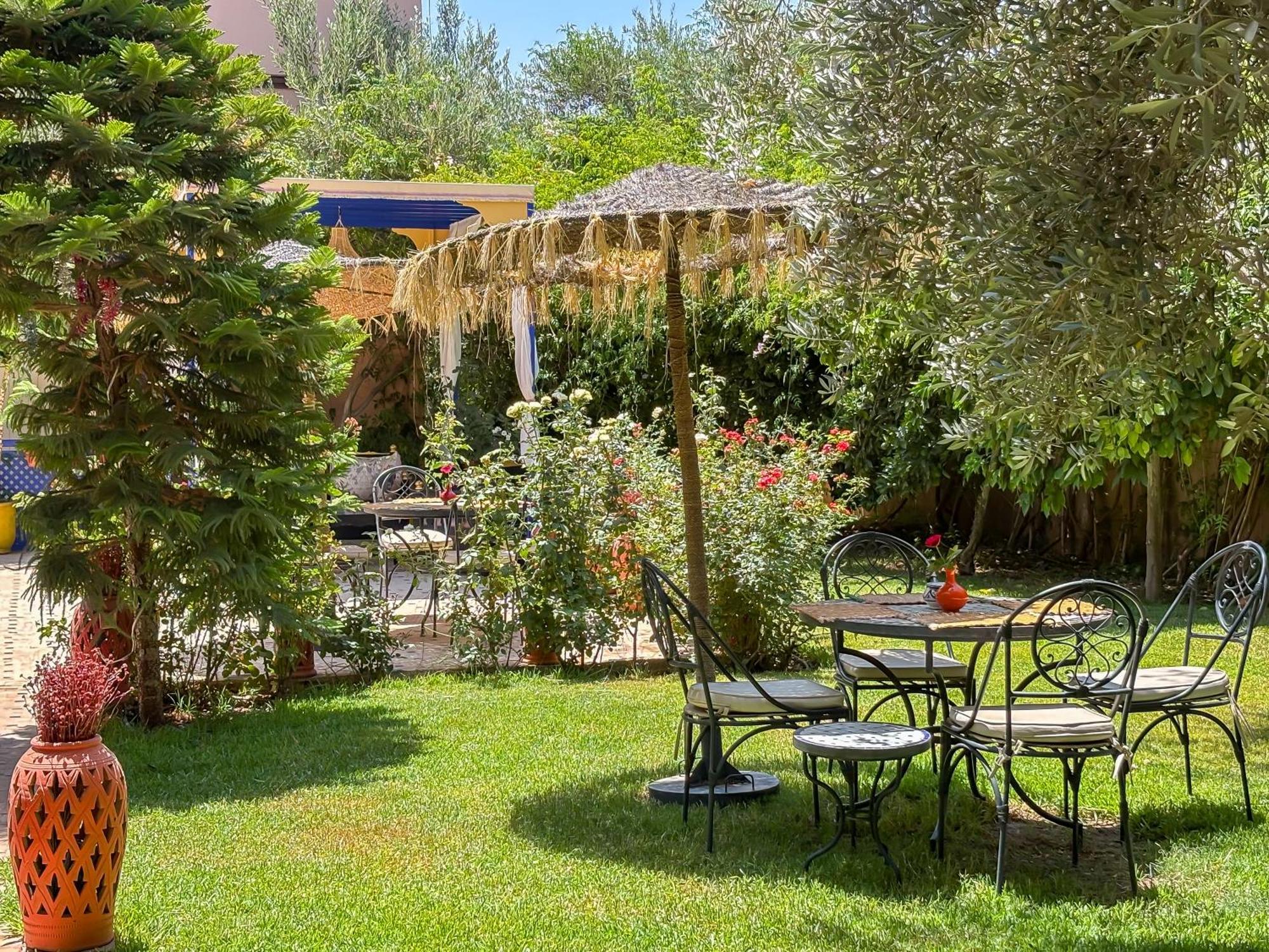Le Bleu House Bed & Breakfast Sidi Abdallah Ghiat Exterior photo